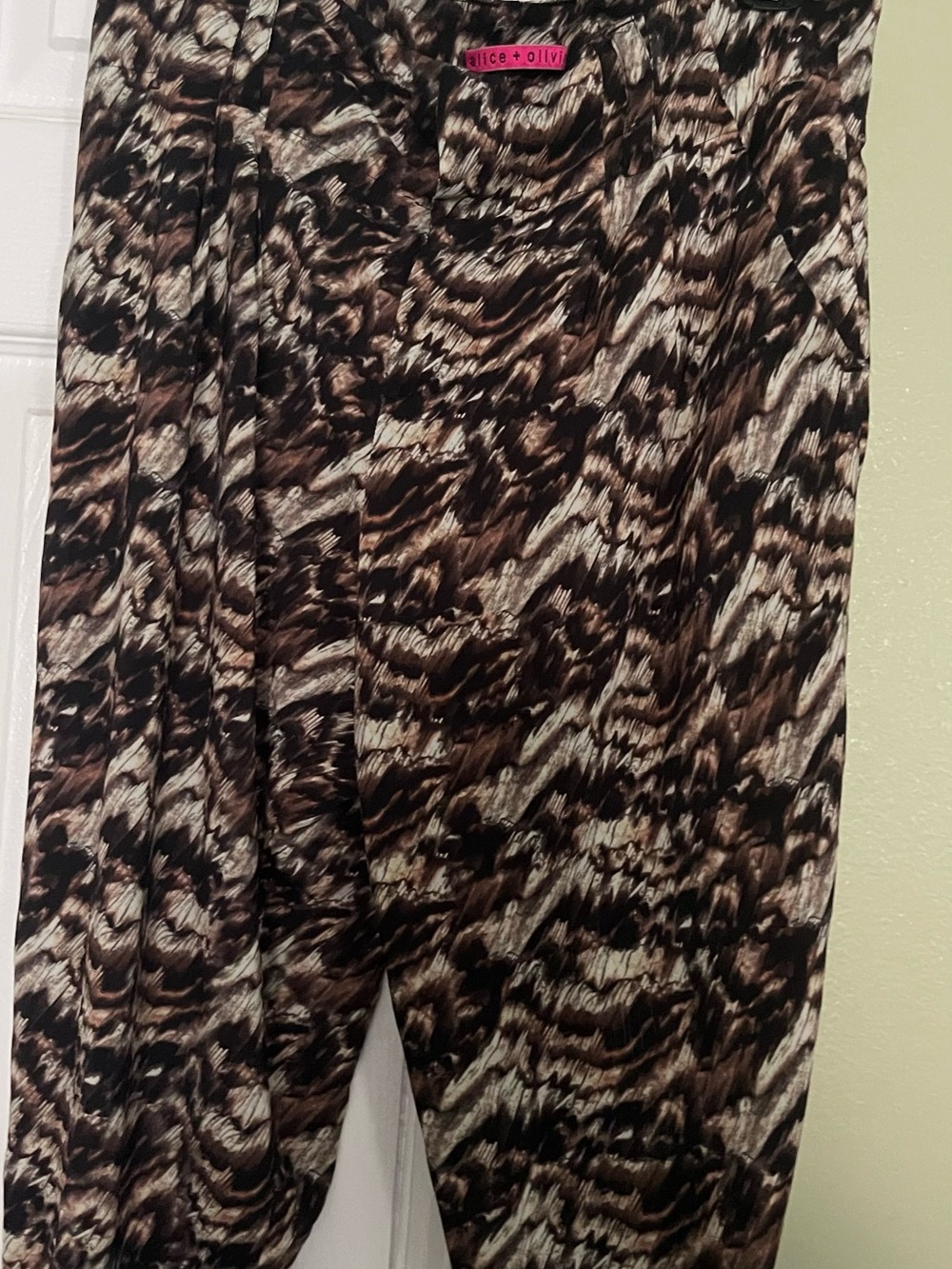 Alice + Olivia Brown Cream animal print Abstract-Print straight Leg Pants